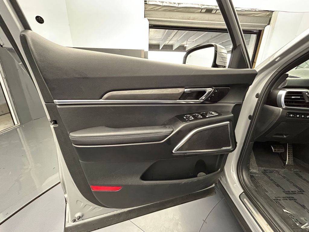 Used 2024 Kia Telluride SX Prestige X-Pro AWD/4WD image 18