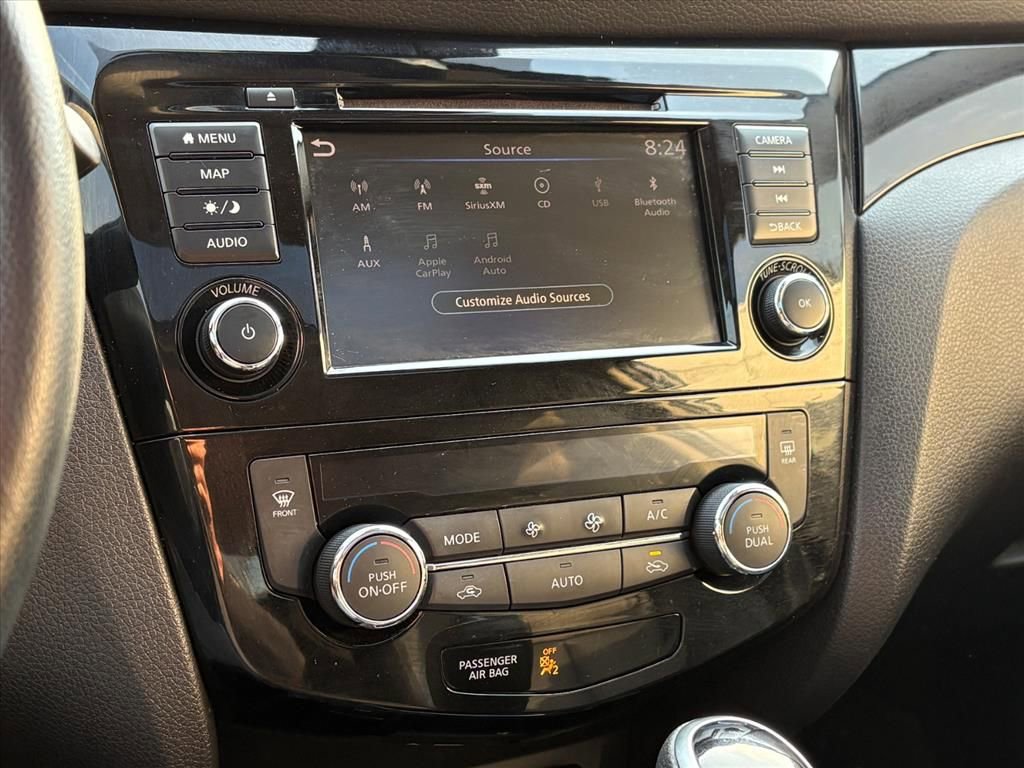 Used 2022 Nissan Rogue Sport SL w/ Premium Package image 12