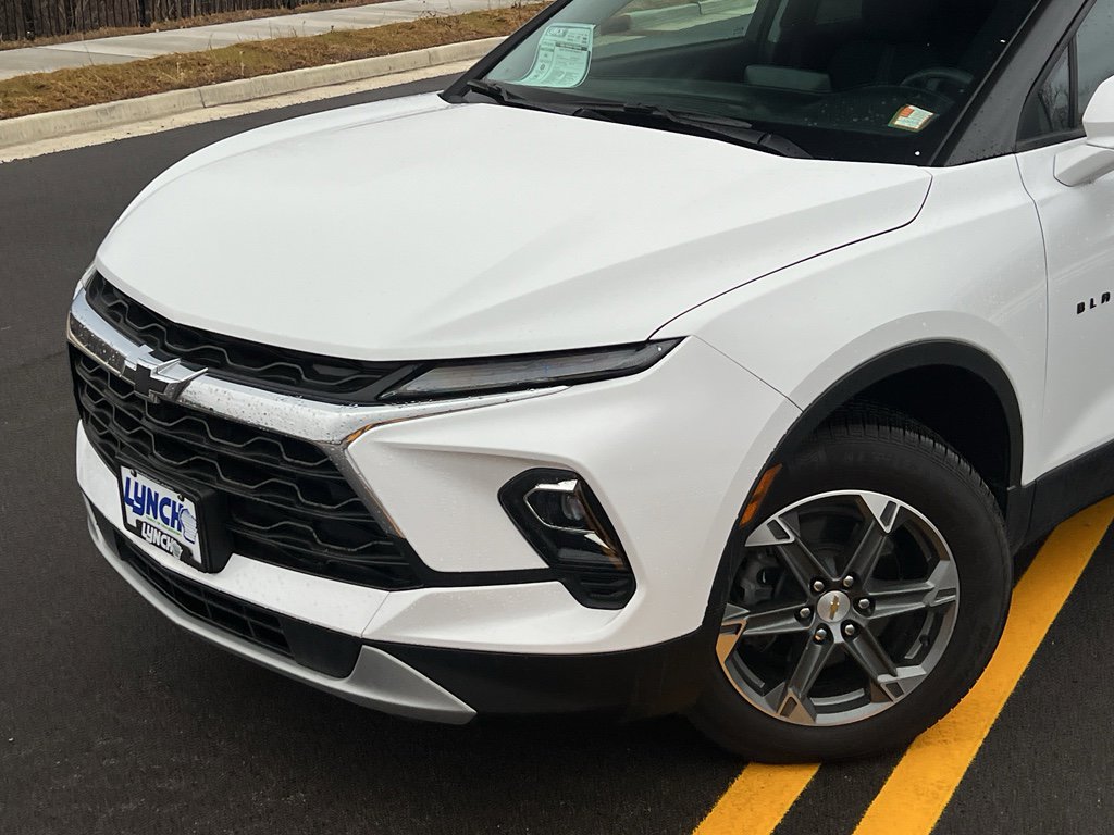 Used 2024 Chevrolet Blazer LT w/ Driver Confidence Package image 8