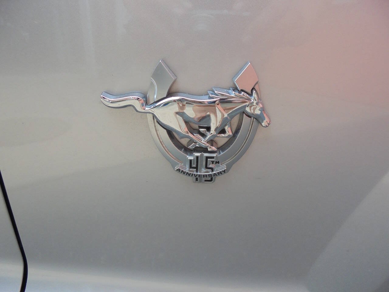 Used 2009 Ford Mustang GT RWD image 16