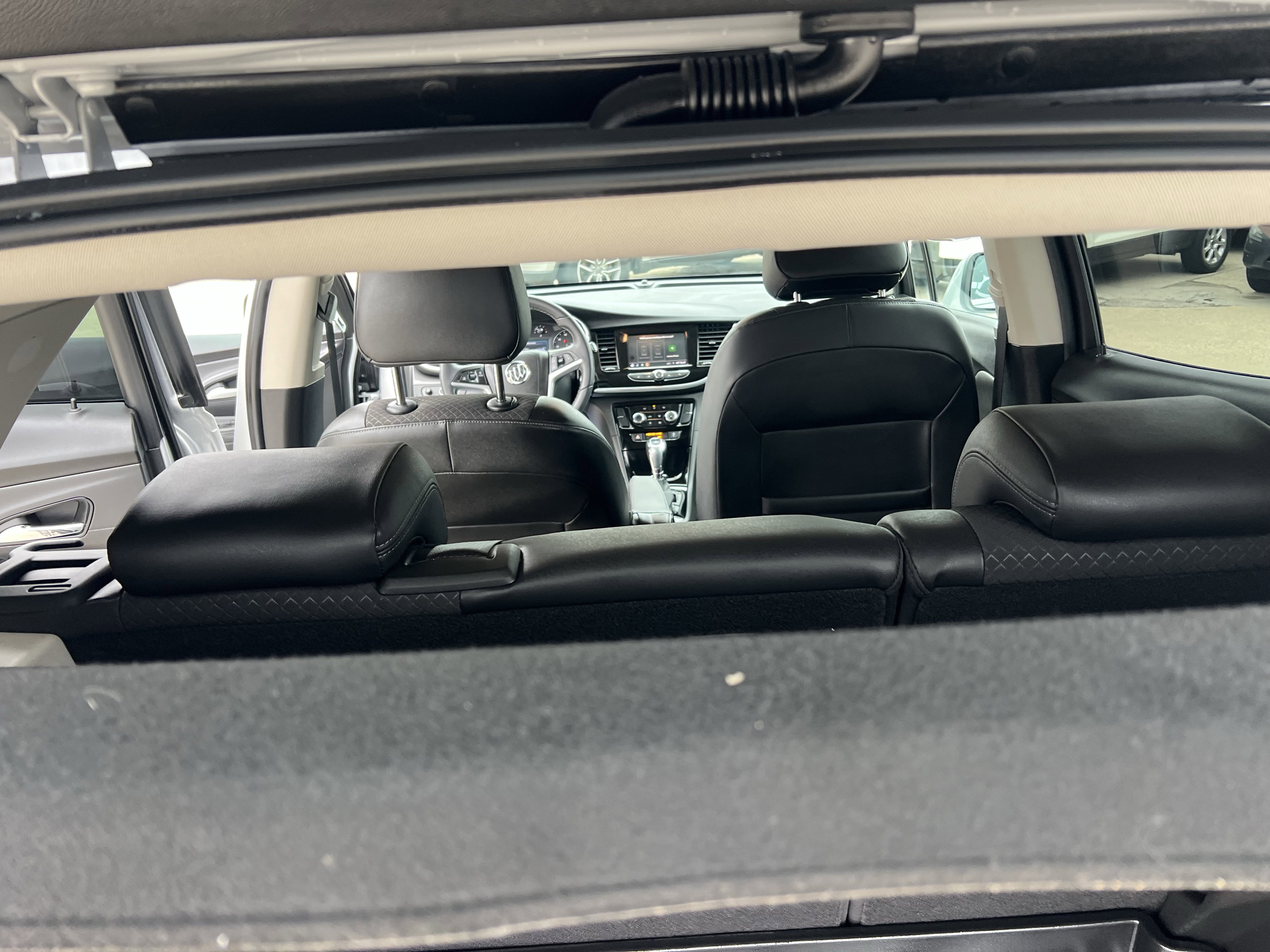 Used 2022 Buick Encore Preferred w/ Safety Package image 25