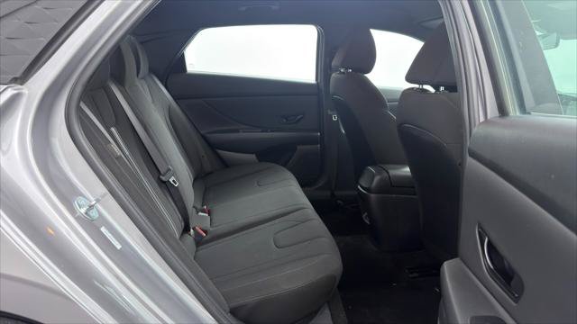 Used 2025 Hyundai Elantra Sport FWD image 22
