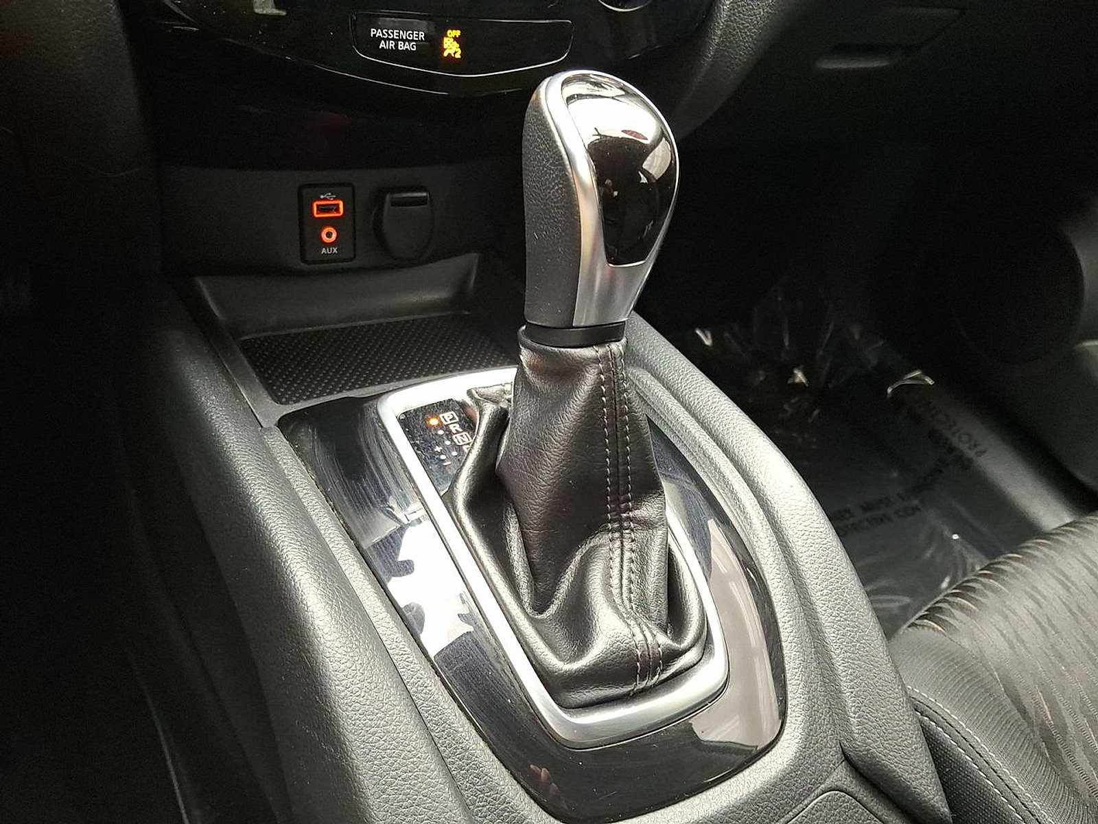 Used 2017 Nissan Rogue SV AWD/4WD image 15