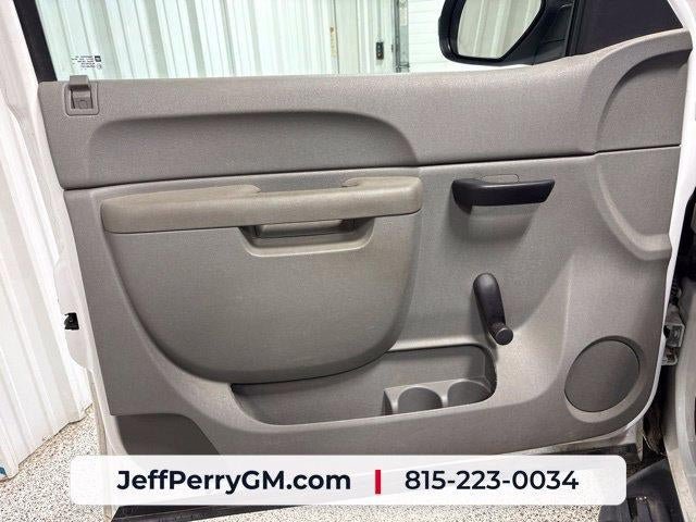 Used 2013 Chevrolet Silverado 1500 W/T RWD image 8