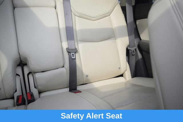 Used 2017 Cadillac XT5 Luxury w/ Driver Awareness Package FWD image 16