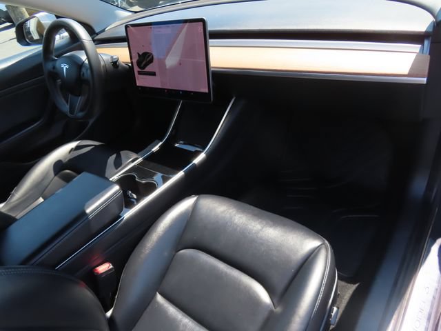 Used 2020 Tesla Model 3 Standard Range Plus RWD image 27