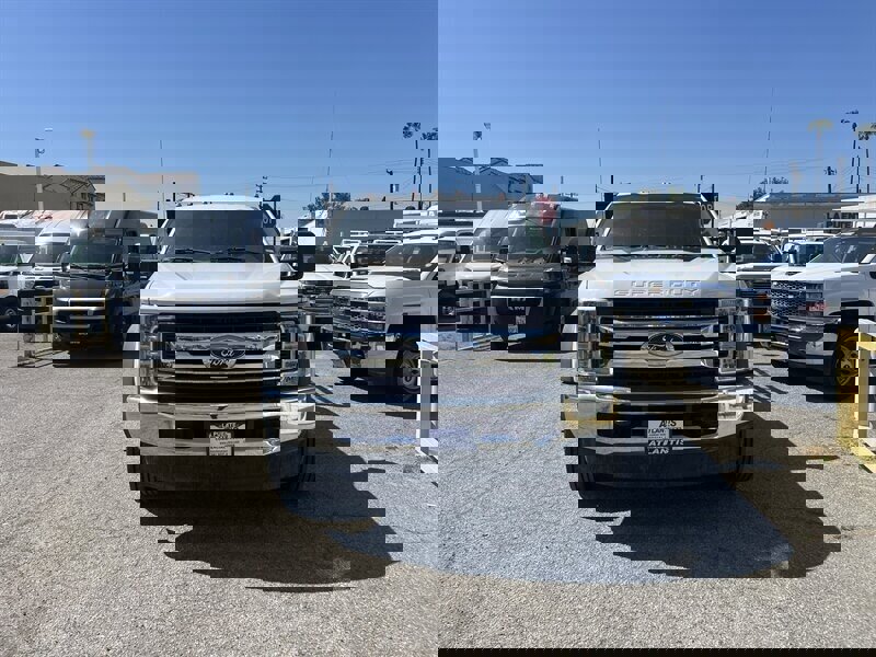 Used 2019 Ford F550 4x4 Crew Cab Super Duty image 3