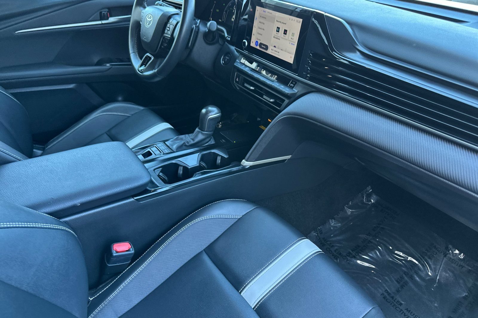 Certified 2025 Toyota Camry SE FWD image 15