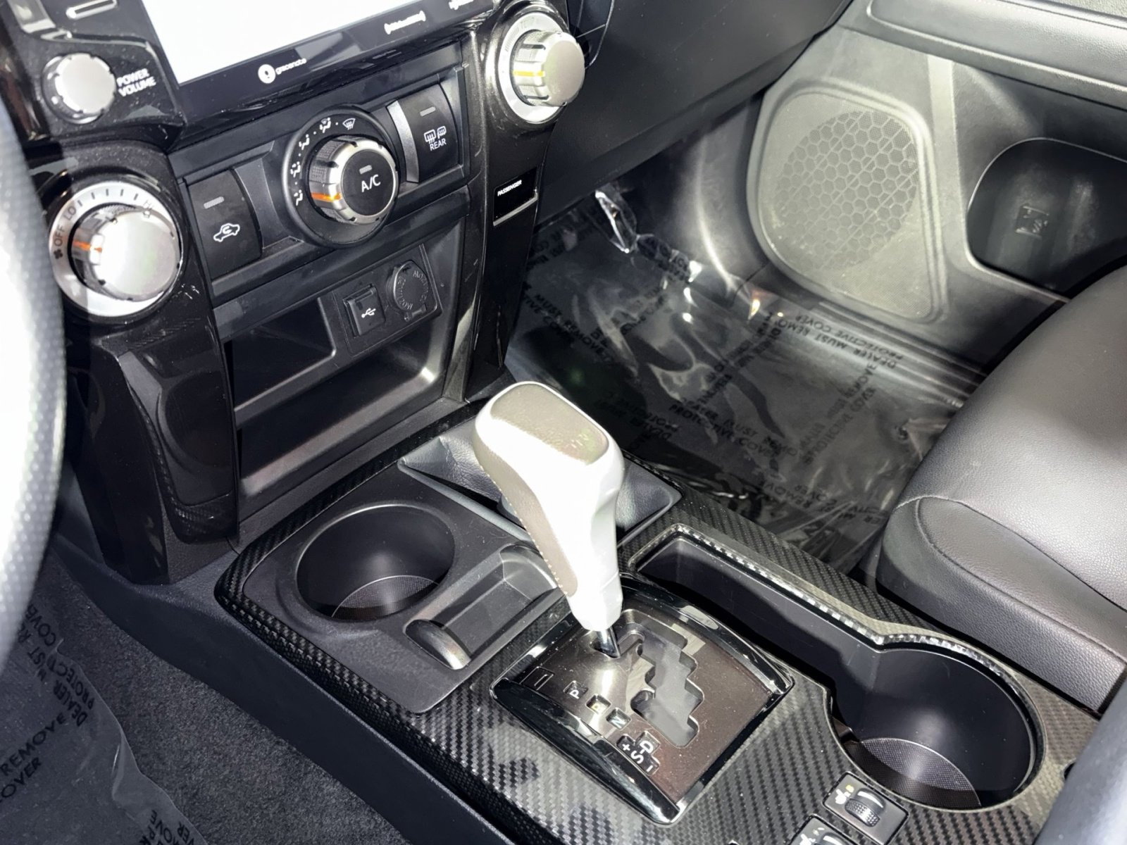 Used 2024 Toyota 4Runner TRD Off-Road Premium AWD/4WD image 34