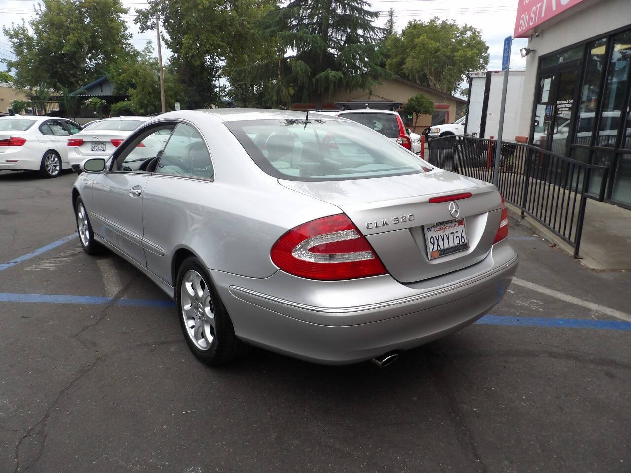 Used 2003 Mercedes-Benz CLK 320 Coupe image 4