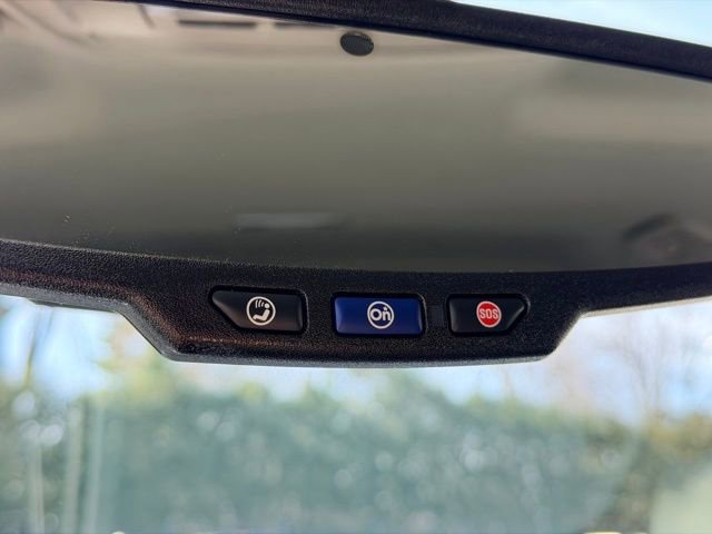 Used 2022 Chevrolet Colorado Z71 w/ Z71 Midnight Edition image 17