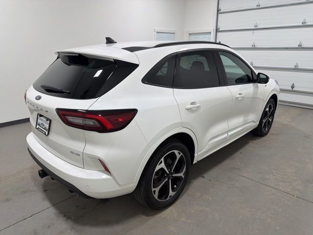 Used 2023 Ford Escape ST-Line Select w/ Tech Pack #2 image 4