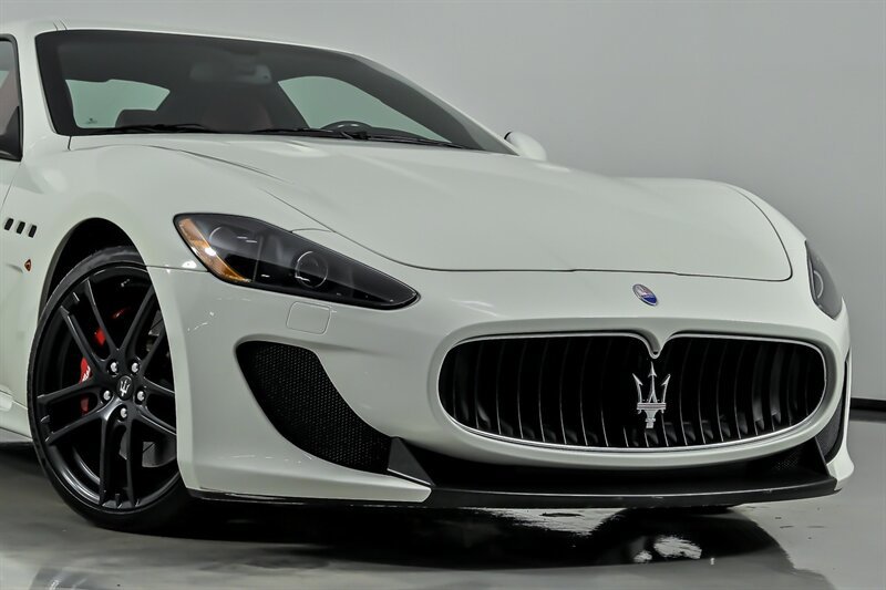 Used 2012 Maserati GranTurismo MC RWD image 3