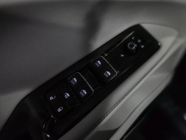 Used 2025 Jeep Wagoneer S Limited image 38