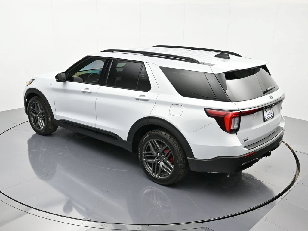 New 2026 Ford Explorer ST-Line w/ ST-Line Street Pack RWD image 37