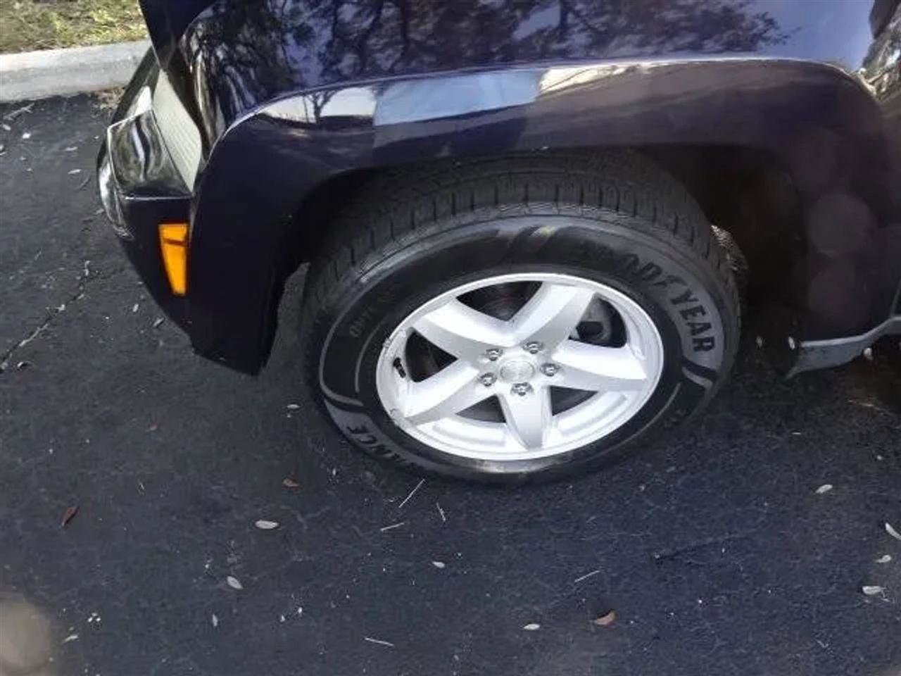 Used 2012 Jeep Liberty Limited w/ Comfort/Convenience Group image 26