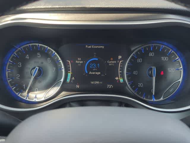 Used 2023 Chrysler Pacifica Touring-L FWD image 33