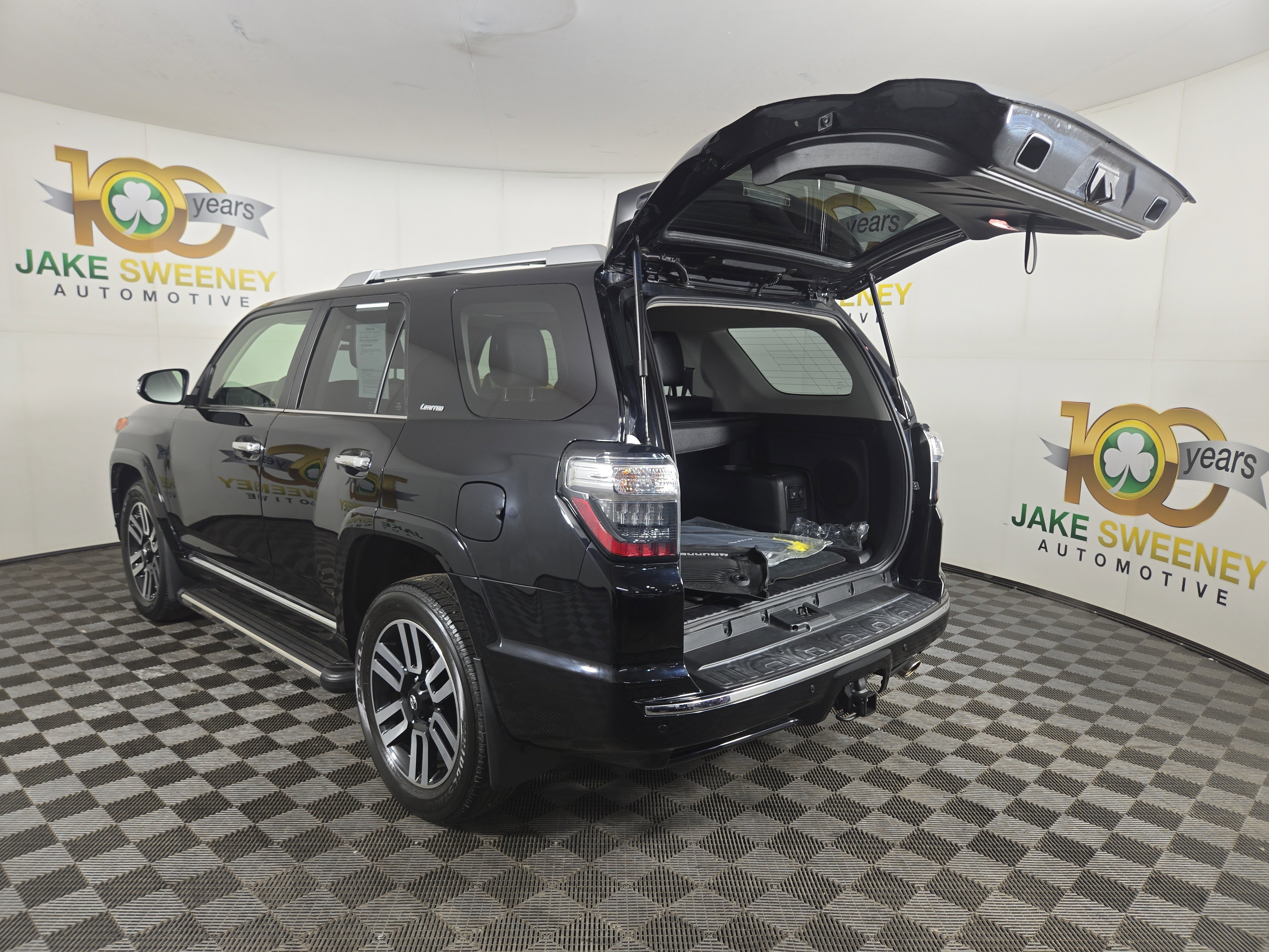 Used 2020 Toyota 4Runner Limited image 31