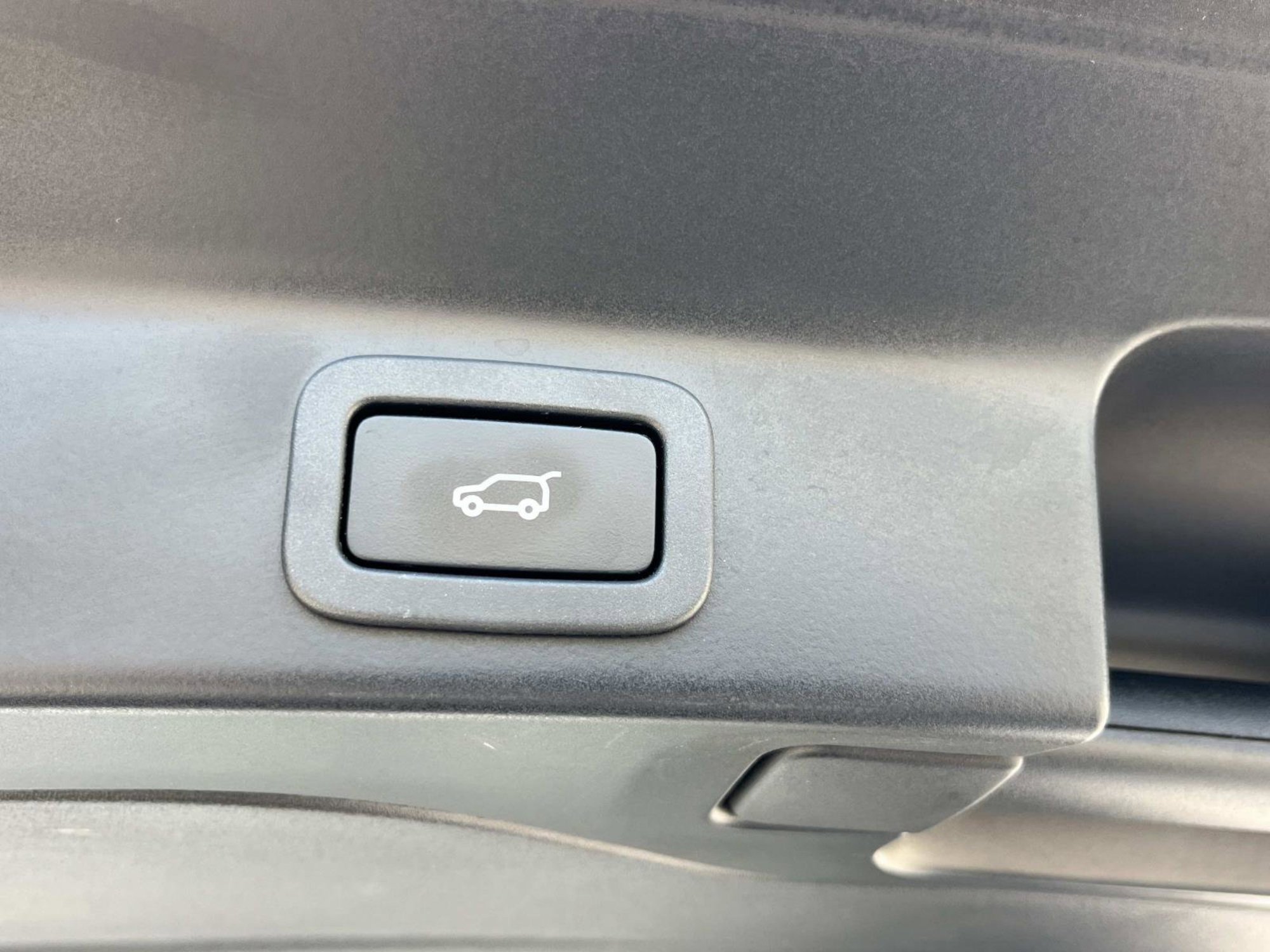 Used 2020 Jaguar F-PACE S AWD/4WD image 10