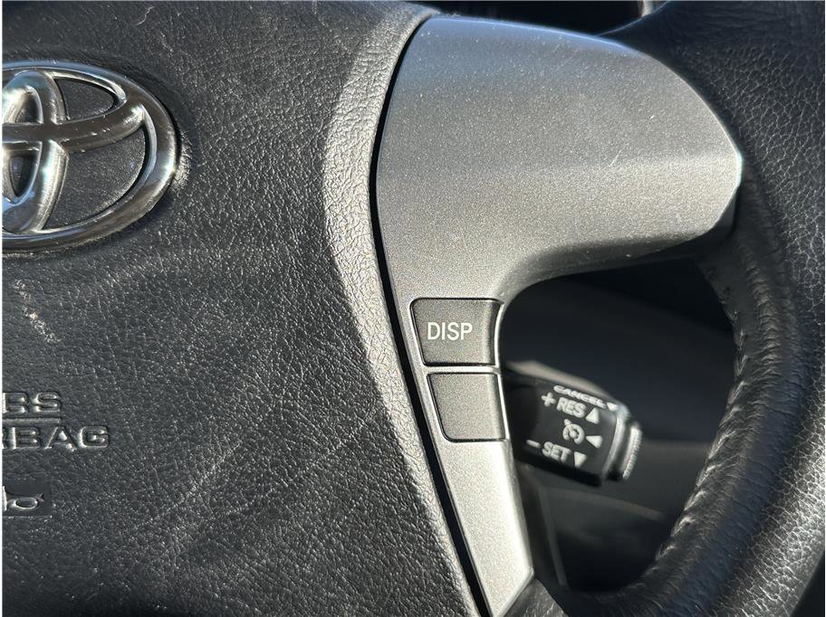 Used 2013 Toyota Highlander SE image 23