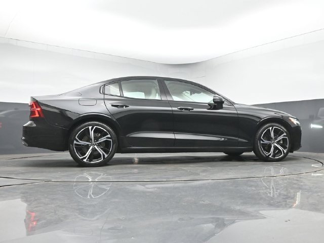 Used 2023 Volvo S60 B5 Ultimate w/ Protection Package Premier FWD image 41