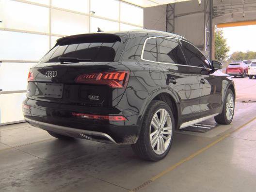 Used 2018 Audi Q5 2.0T Premium Plus w/ Premium Plus Package AWD/4WD image 2