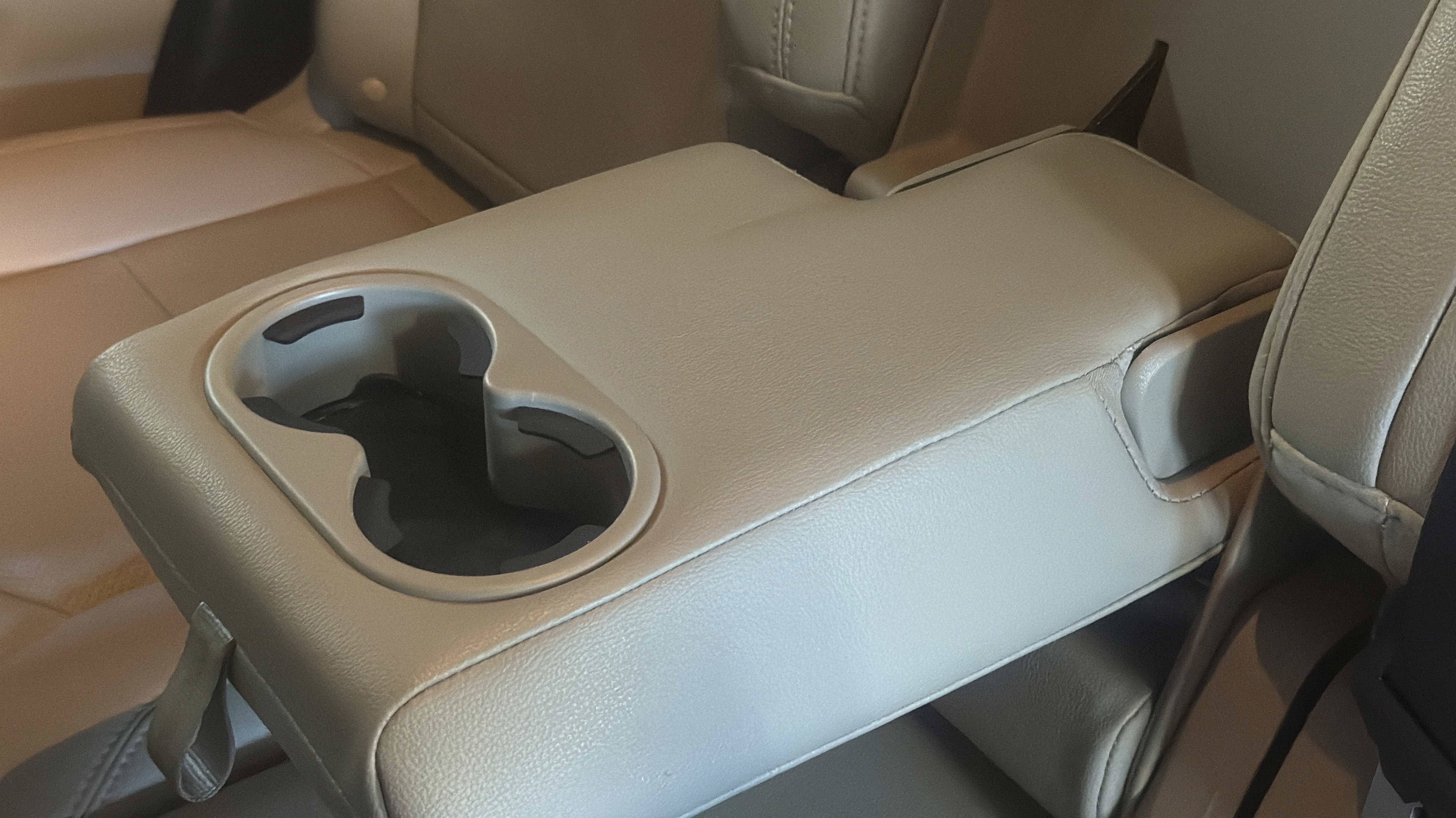 Used 2018 Ford Explorer Limited FWD image 26