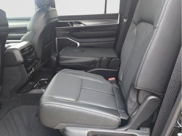 New 2026 Jeep Grand Wagoneer Limited AWD/4WD image 21