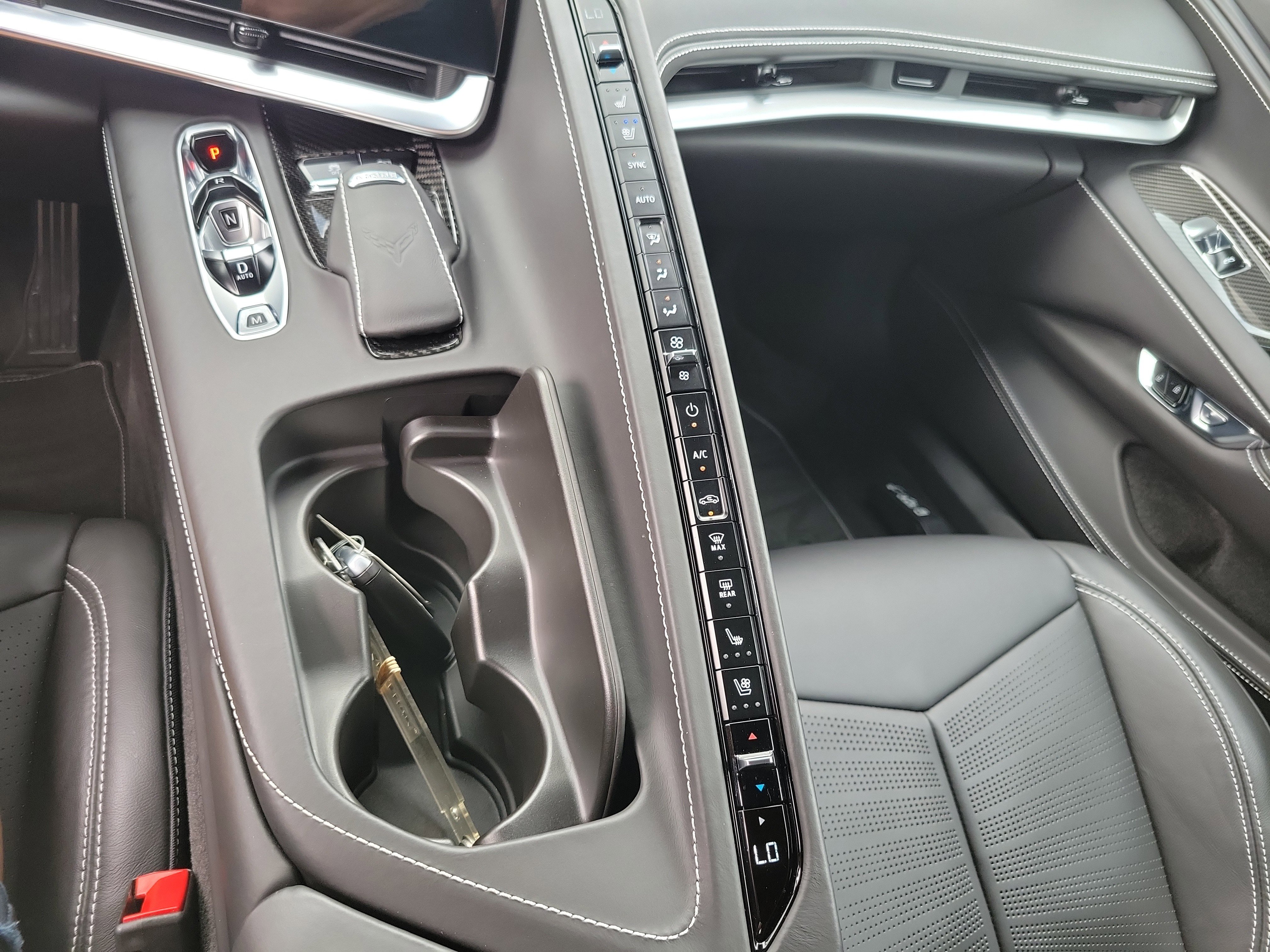 Used 2022 Chevrolet Corvette Stingray Premium Cpe w/ Engine Appearance Package image 23