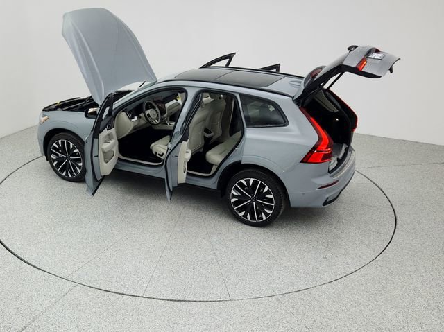 New 2026 Volvo XC60 B5 Ultra w/ Protection Package Premier image 36