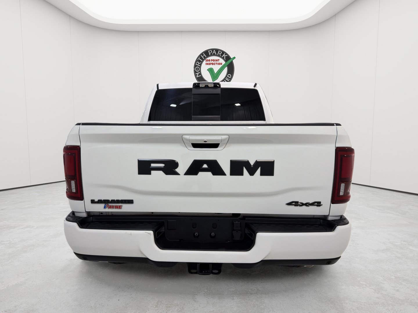 Used 2025 RAM 2500 Laramie AWD/4WD image 4