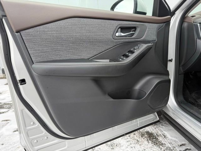 Certified 2023 Nissan Rogue SV image 13