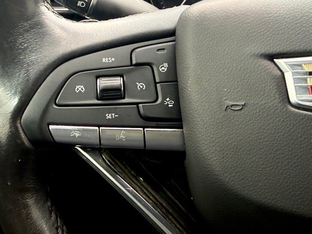 Used 2022 Cadillac XT6 Premium Luxury w/ Technology Package FWD image 8