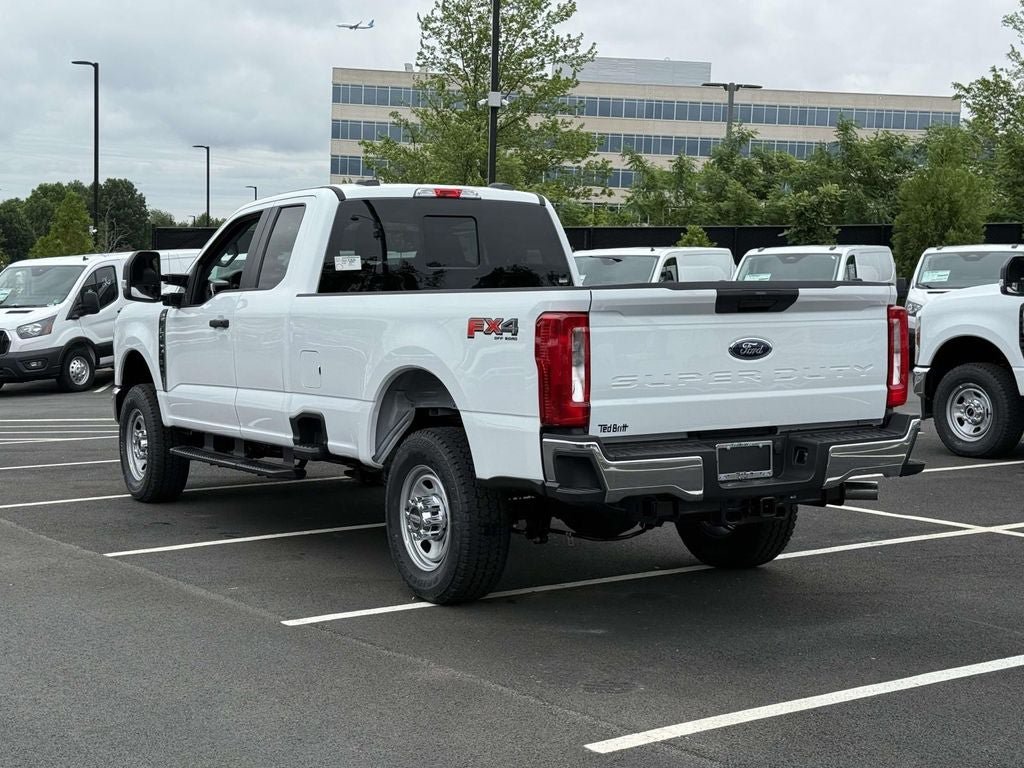 New 2026 Ford F350 XL w/ FX4 Off-Road Package AWD/4WD image 4