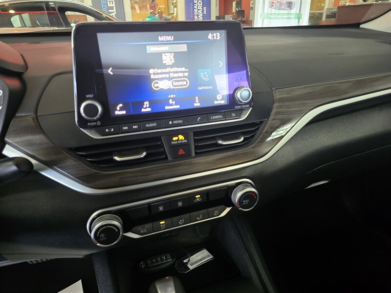 Used 2025 Nissan Altima 2.5 SV FWD image 26