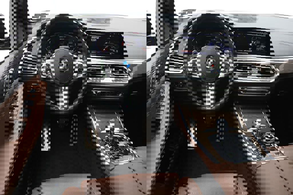 Used 2022 BMW X5 M50i w/ Executive Package image 16