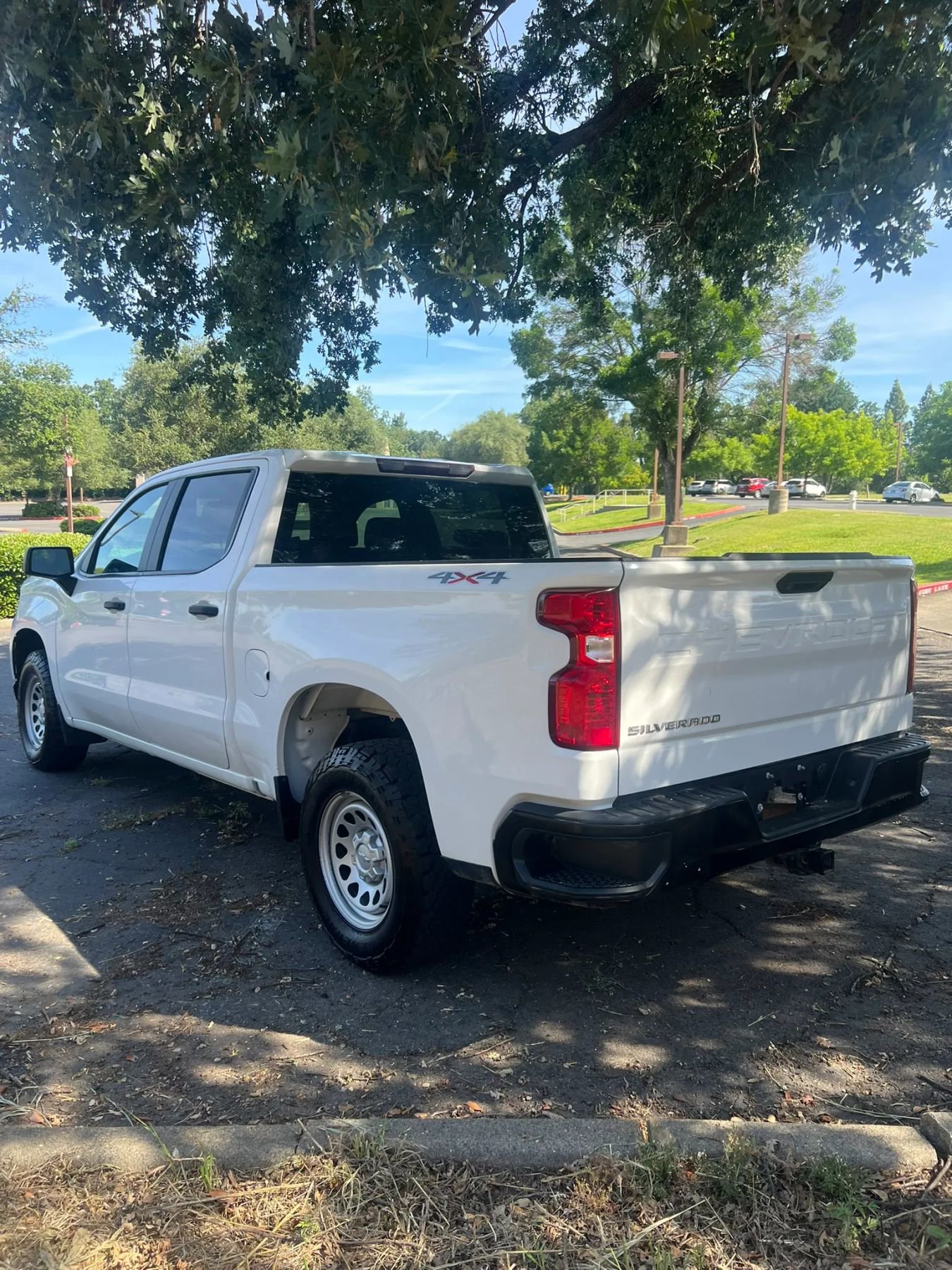 Used 2019 Chevrolet Silverado 1500 W/T w/ Trailering Package AWD/4WD image 8