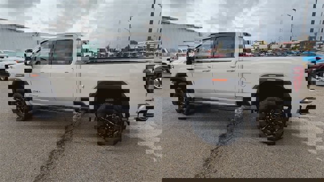 New 2026 GMC Sierra 2500 AT4 w/ AT4 Premium Plus Package image 39