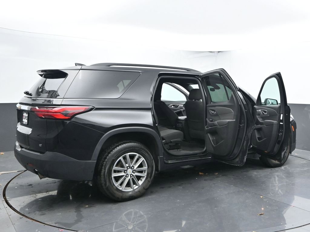 Used 2023 Chevrolet Traverse LT image 55