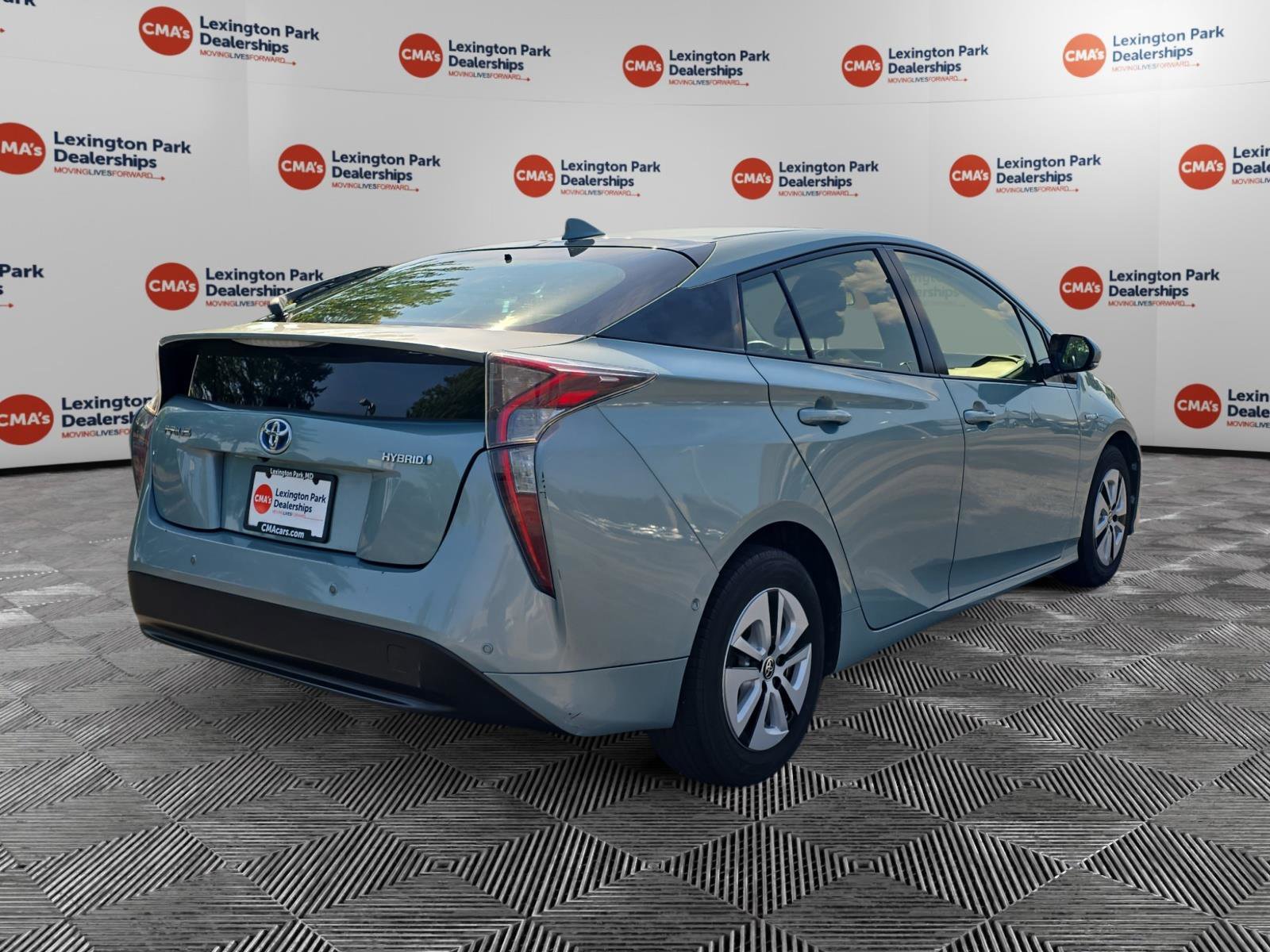 Used 2017 Toyota Prius Two w/ Prius Two Safety Plus Package FWD image 7