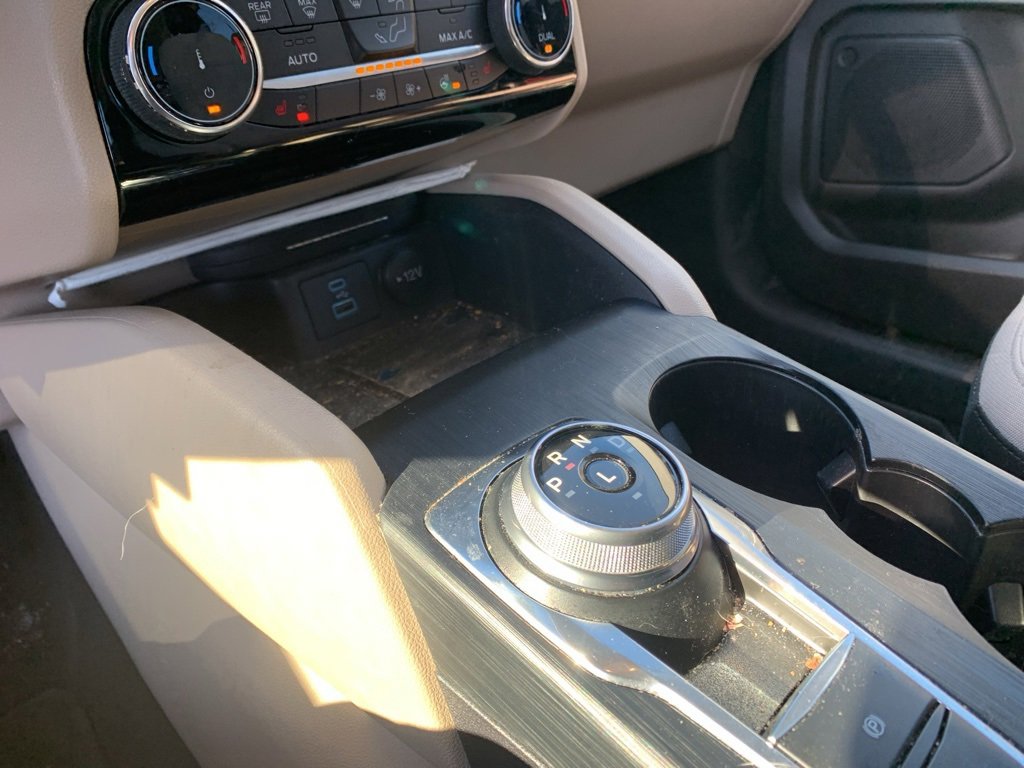 Used 2022 Ford Escape SE w/ Convenience Package image 28