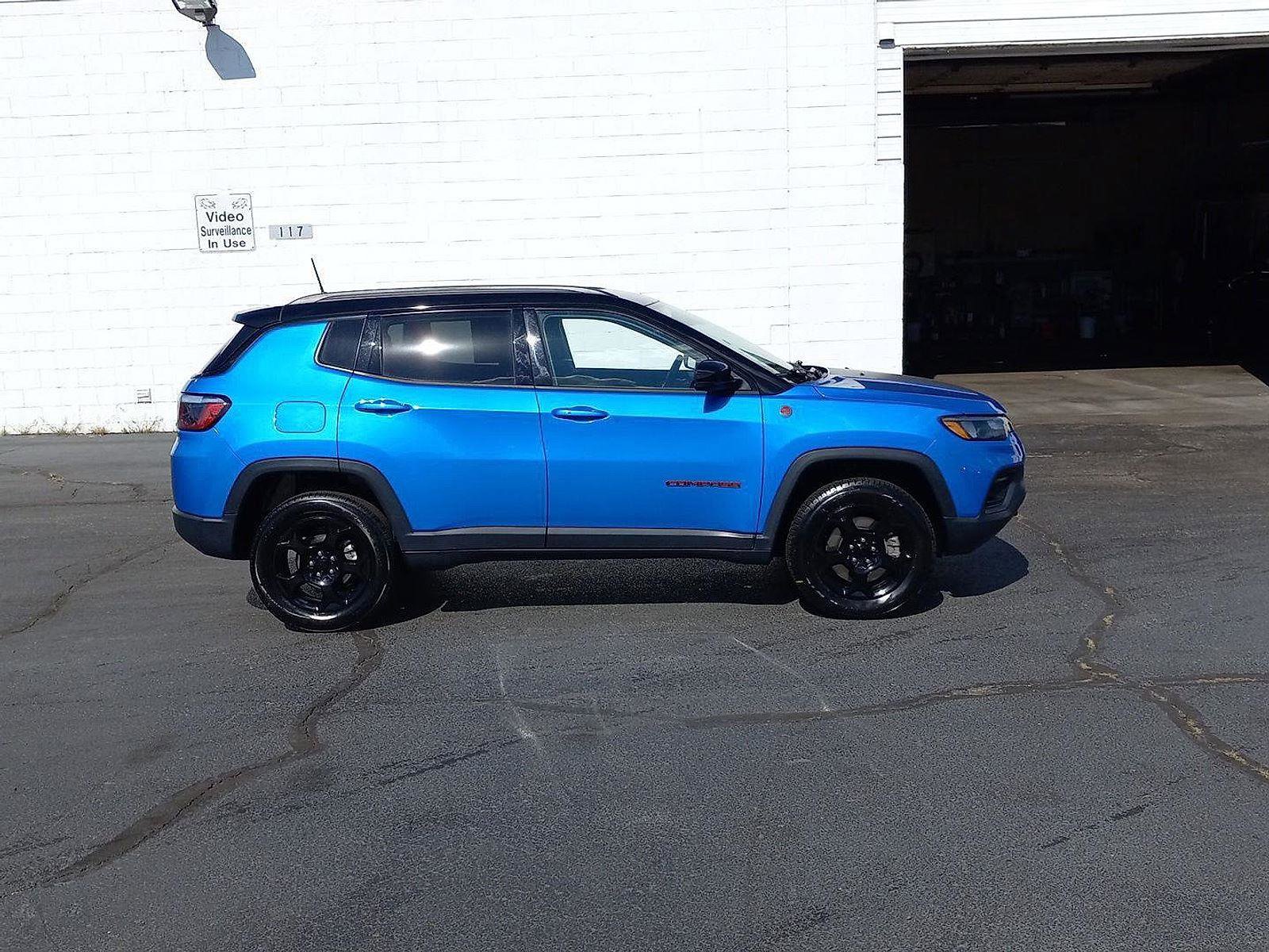Used 2024 Jeep Compass Trailhawk image 8