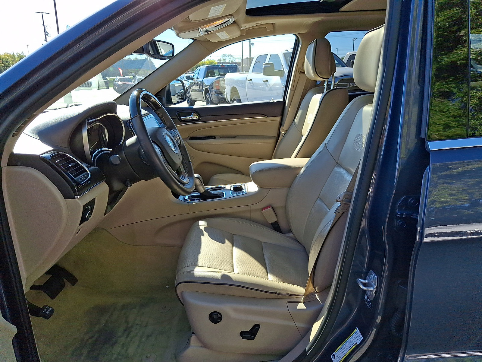 Used 2021 Jeep Grand Cherokee Overland image 15