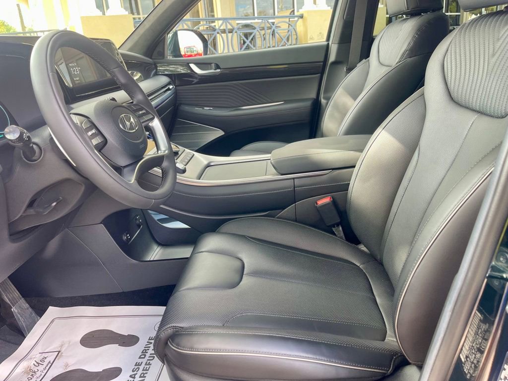 Used 2025 Hyundai Palisade Calligraphy image 11