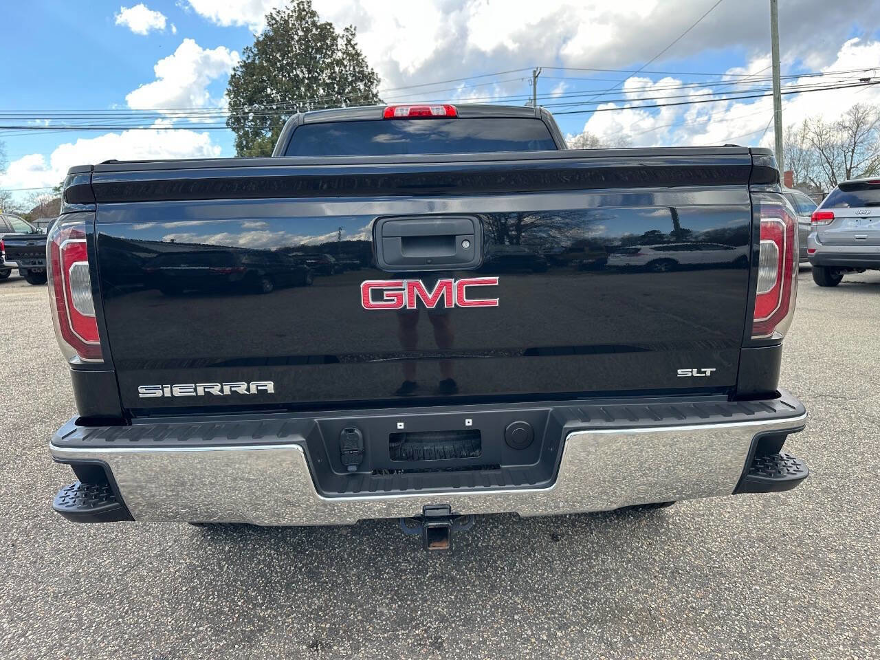 Used 2017 GMC Sierra 1500 SLT w/ SLT Premium Package image 16