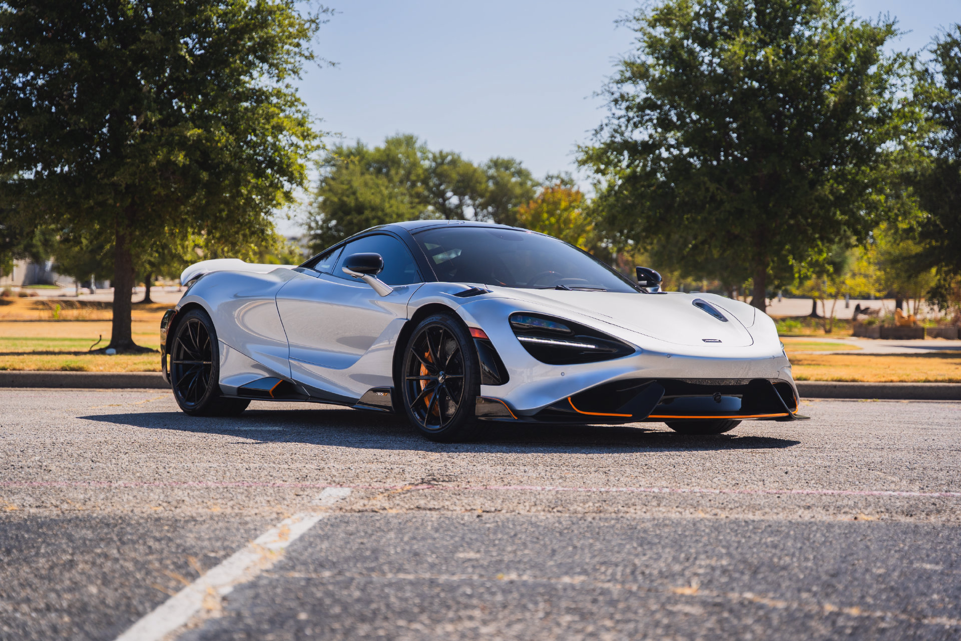 Used 2021 McLaren 765LT RWD image 25