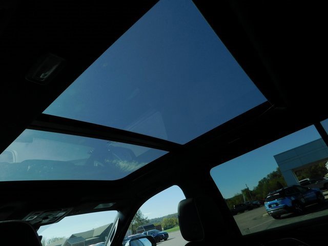 Used 2024 Chevrolet Suburban Premier w/ Premium Package image 24