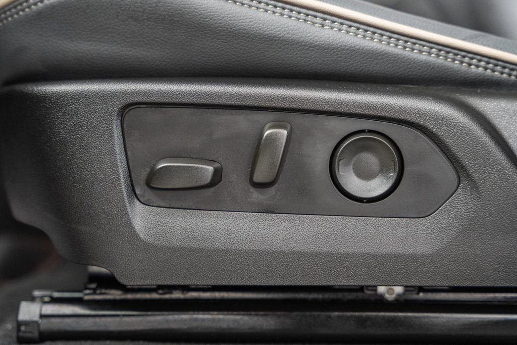 Used 2026 GMC Canyon Denali image 38