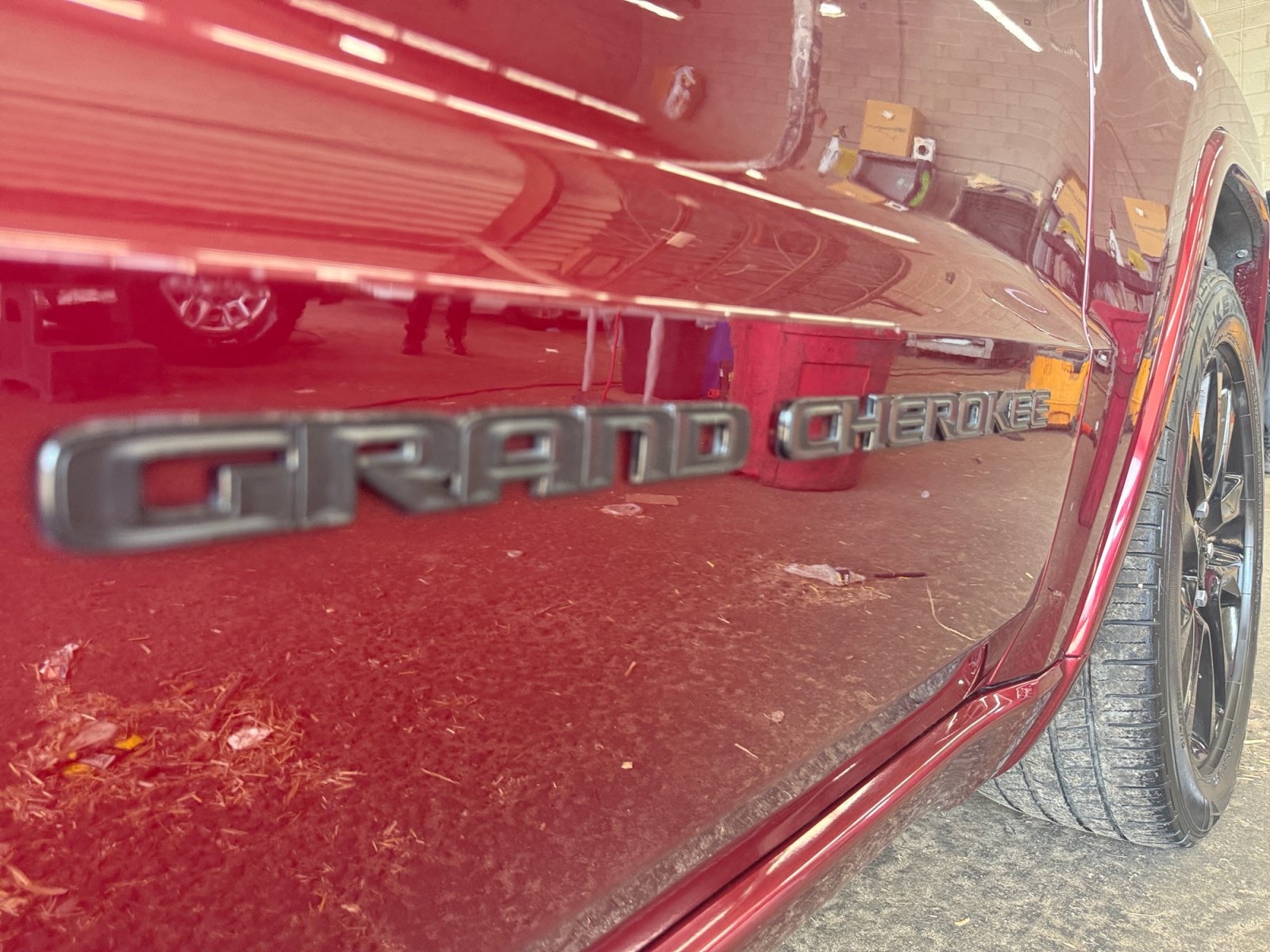 Used 2020 Jeep Grand Cherokee Altitude RWD image 30