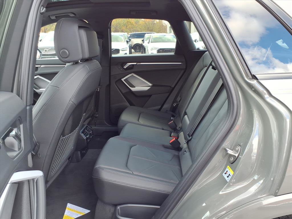 New 2025 Audi Q3 2.0T Premium image 12